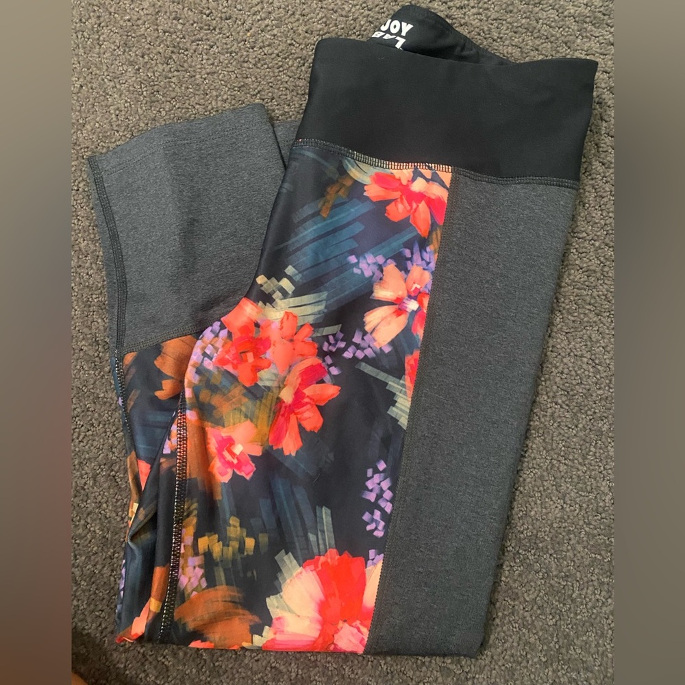 JoyLab Floral and Charcoal Gray‎ Leggings